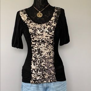 Buckle Daytrip top. Size small